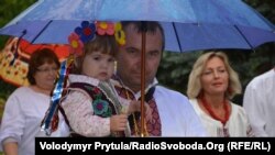 Марш, присвячений Дню вишиванки в Криму, Євпаторія, 13 вересня 2012 року