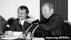 Мустафа Джемілєв і президент України Леонід Кучма в Бахчисараї. Крим, 10 листопада 2000 року
