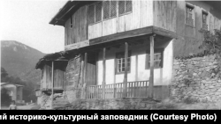 Будинок кримських татар в одному із сіл південно-західного Криму, 1920-ті роки